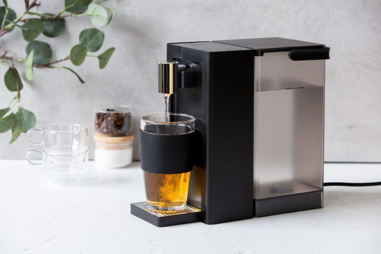 instant hot water dispenser 3l one touch operation with adjustable temperature & cup sizes