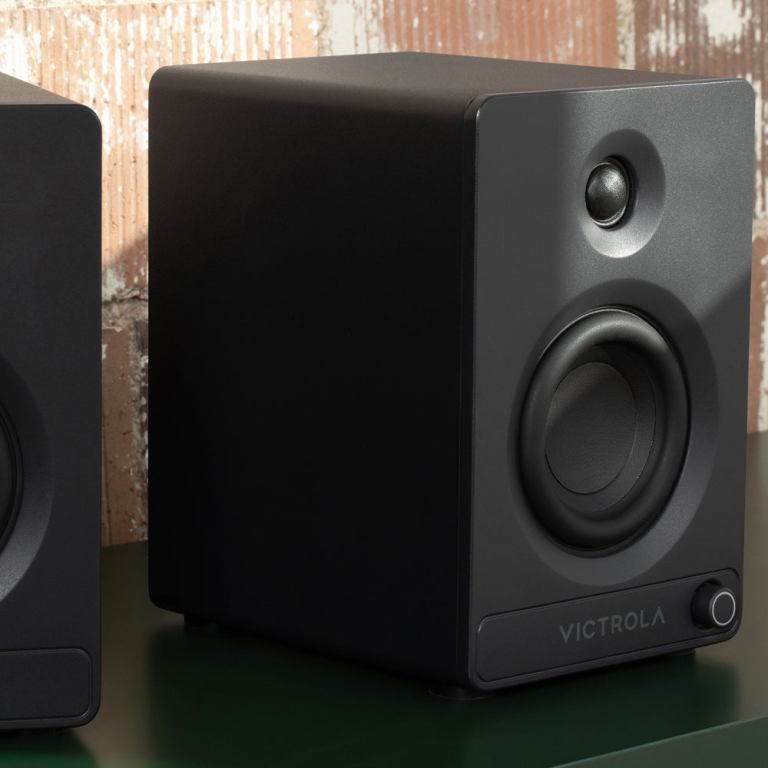 victrola tempo bookshelf speakers black