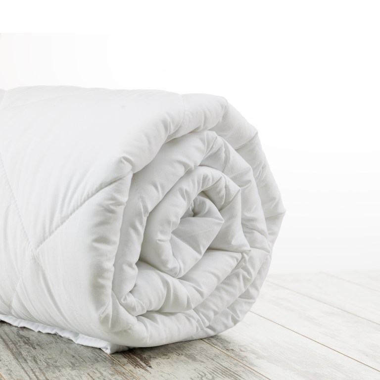casa decor silk touch quilt 360gsm all seasons antibacterial hypoallergenic double white