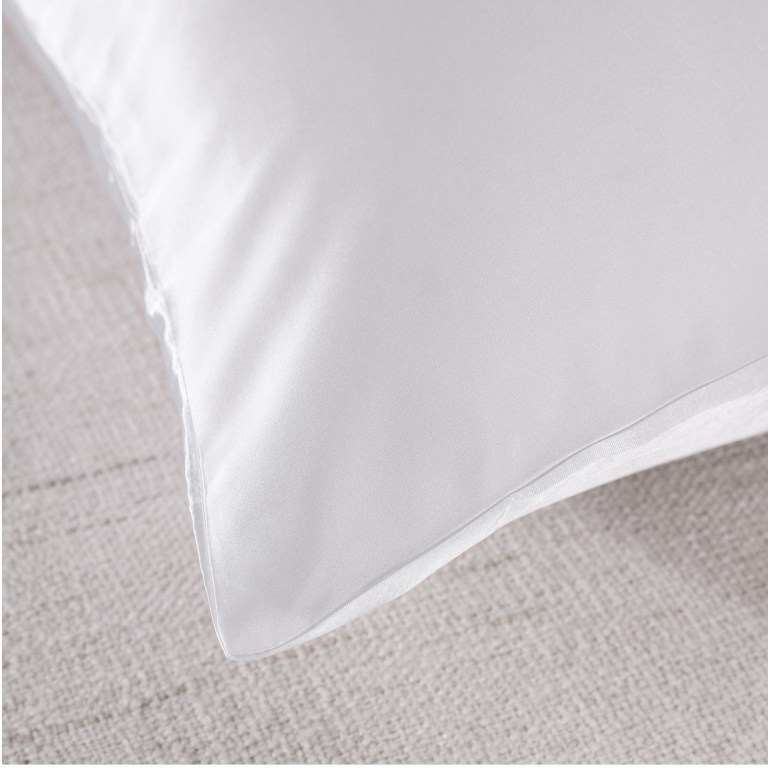 royal comfort pure silk pillow case 100% mulberry silk hypoallergenic pillowcase white