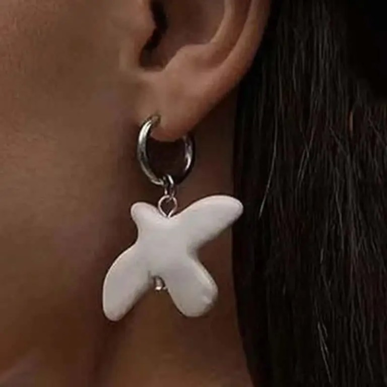 fashion white peace dove pendant necklace earrings for women vintage metal geometric round ear hoop jewelry gift Fashion White Peace Dove Pendant Necklace Earrings for Women Vintage Metal Geometric Round Ear Hoop Jewelry Gift 4