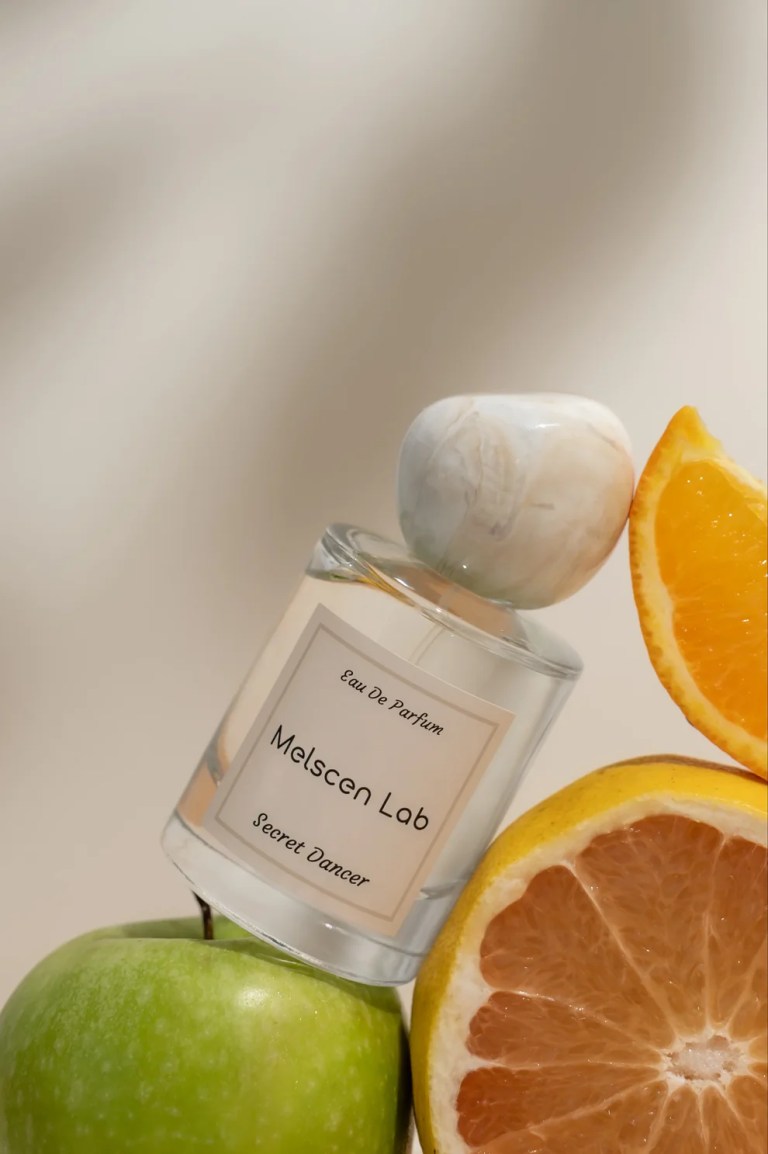 Welcome to Melscen Lab, where science and artistry unite to create extraordinary fragrances. Based in Melbourne,