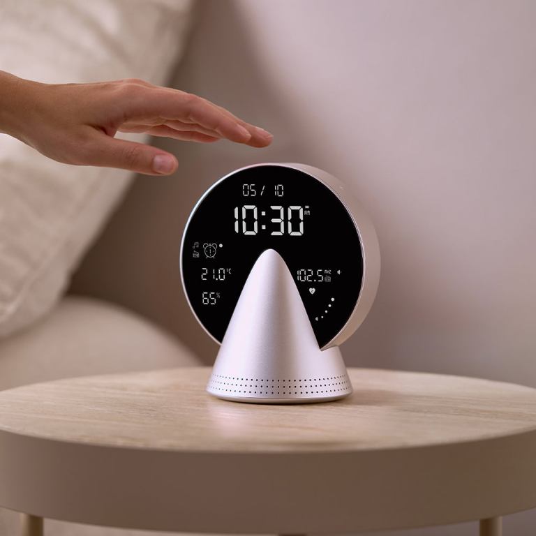 lexon conic radio alarm clock with fm & built in bluetooth speaker alu polish lexon conic radio alarm clock with fm & built in bluetooth speaker alu polish