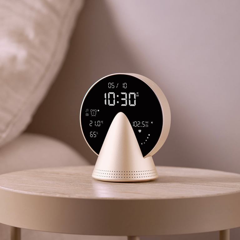 lexon conic radio alarm clock with fm & built in bluetooth speaker gold