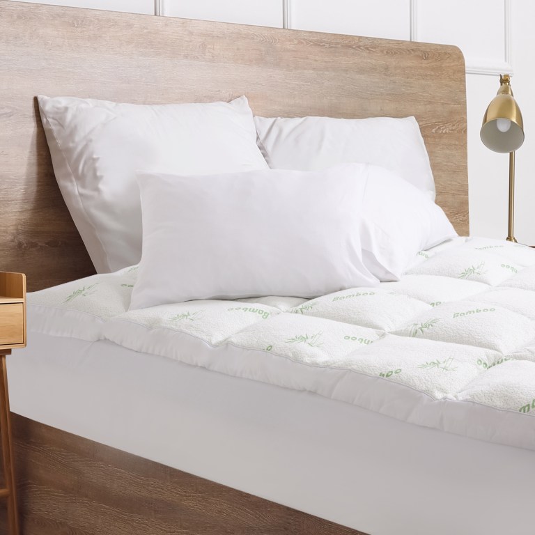 royal comfort 1000gsm luxury bamboo covered mattress topper ball fibre gusset queen white