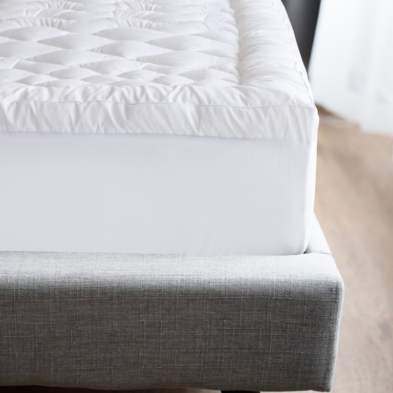 royal comfort 1200gsm deluxe 7 zone mattress topper luxury gusset breathable queen white