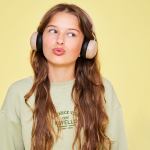 kreafunk kids buzz bluetooth headphones w/ anc ivory sand kreafunk kids buzz bluetooth headphones w/ anc ivory sand