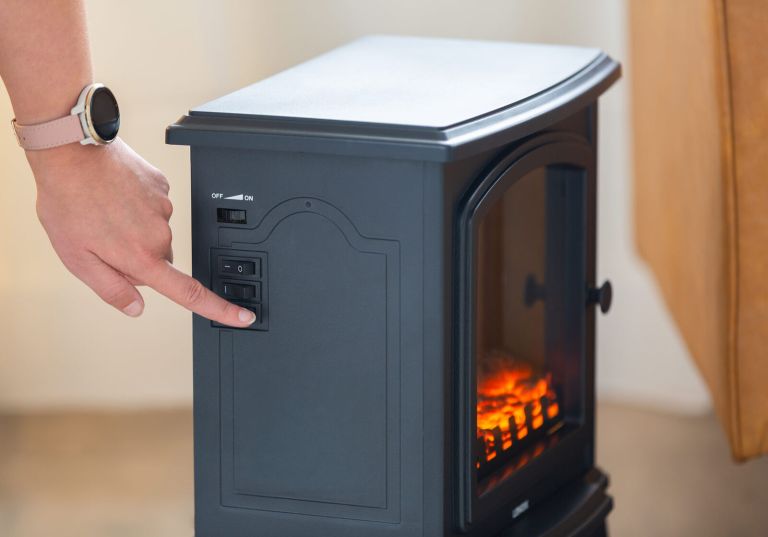 electric 1000w to 2000w fireplace heater with realistic log flame display