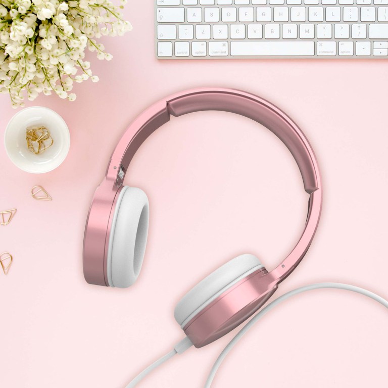 laser wired headphones with 40mm drivers rose gold