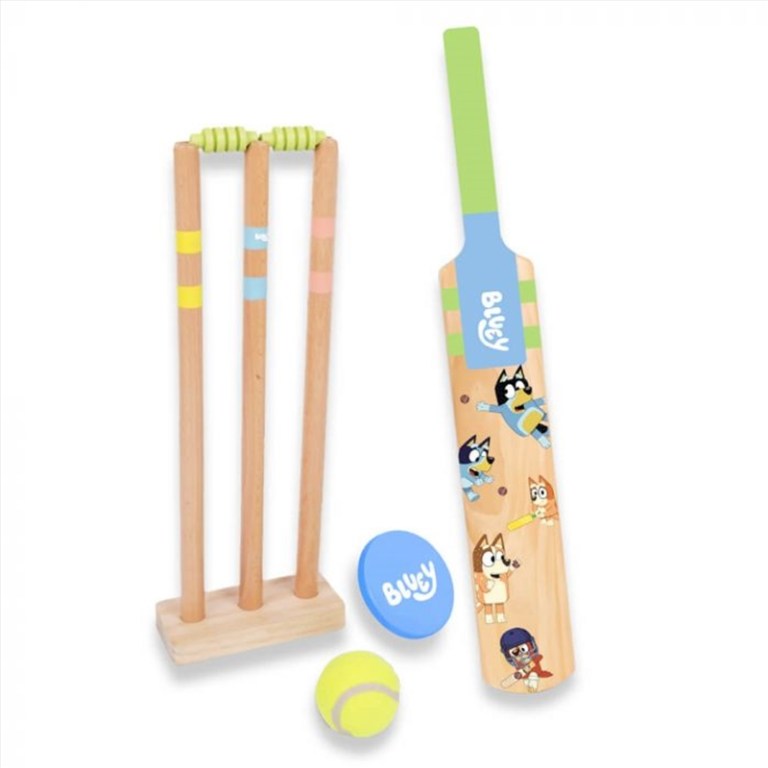 v210 2746488 202503072015 00.jpg Bluey children’s wooden cricket set with bat and balls