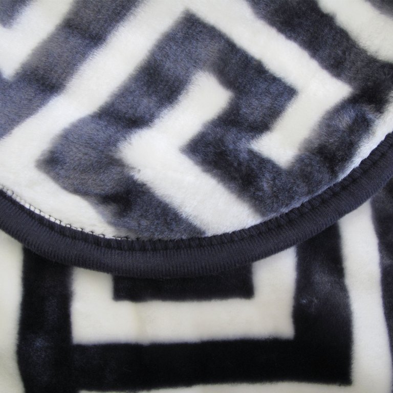 bloomington 800gsm greek key charcoal winter premium quality 1 ply mink blanket double