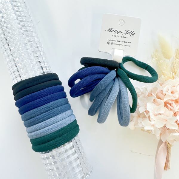 v659 metalfree 4cm 10p bluem 1 m 160691 00.jpg Blue and green hair elastics display