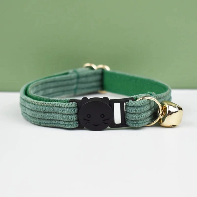 image 1 Green cat collar with bell and cat buckle