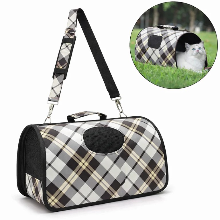 Plaid pet carrier bag with shoulder strap