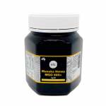 Jar of Manuka honey MGO 500+