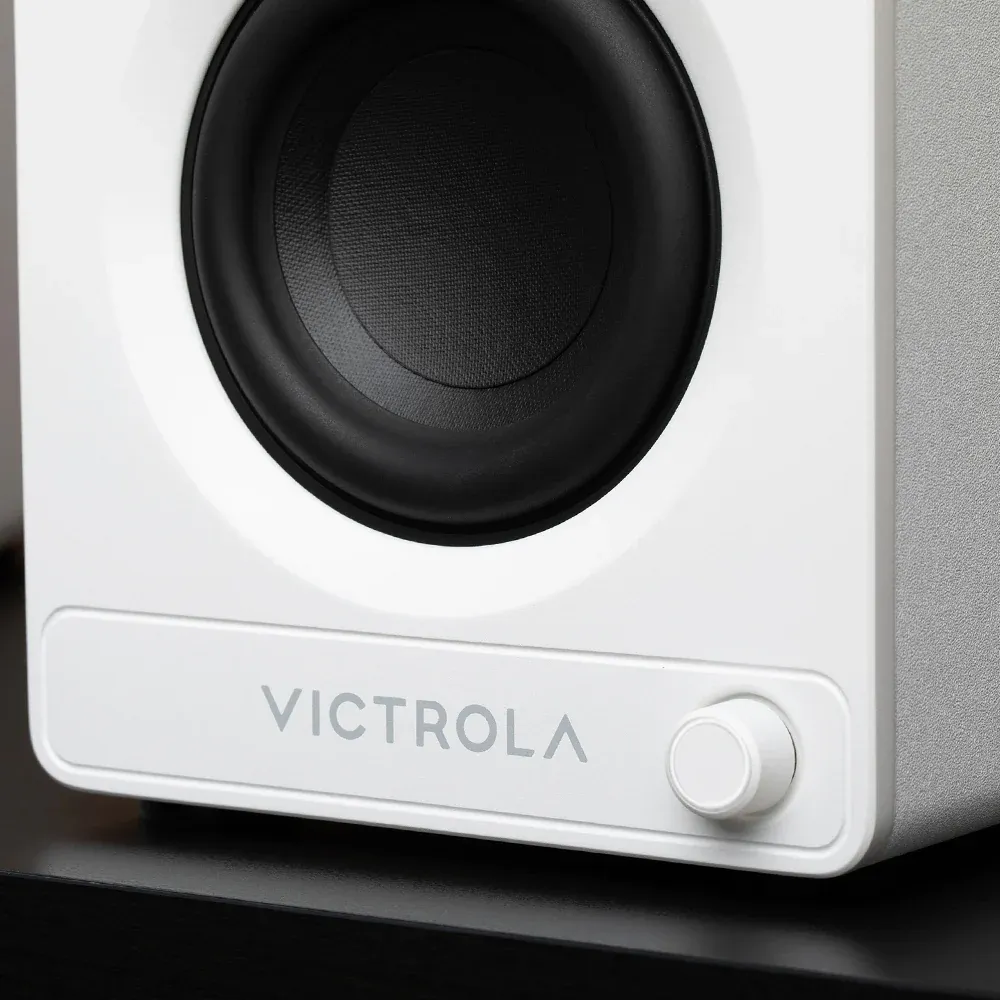White Victrola speaker with black woofer and knob