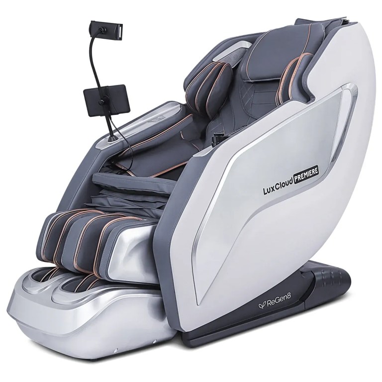 v572 rgmc lcpremiere 00.webp LuxCloud Premiere full-body massage chair in grey
