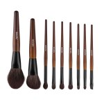 v952 hzstzhzstzdw3hcrl001v0 202601141550 00.jpg Set of wooden-handled makeup brushes on white background