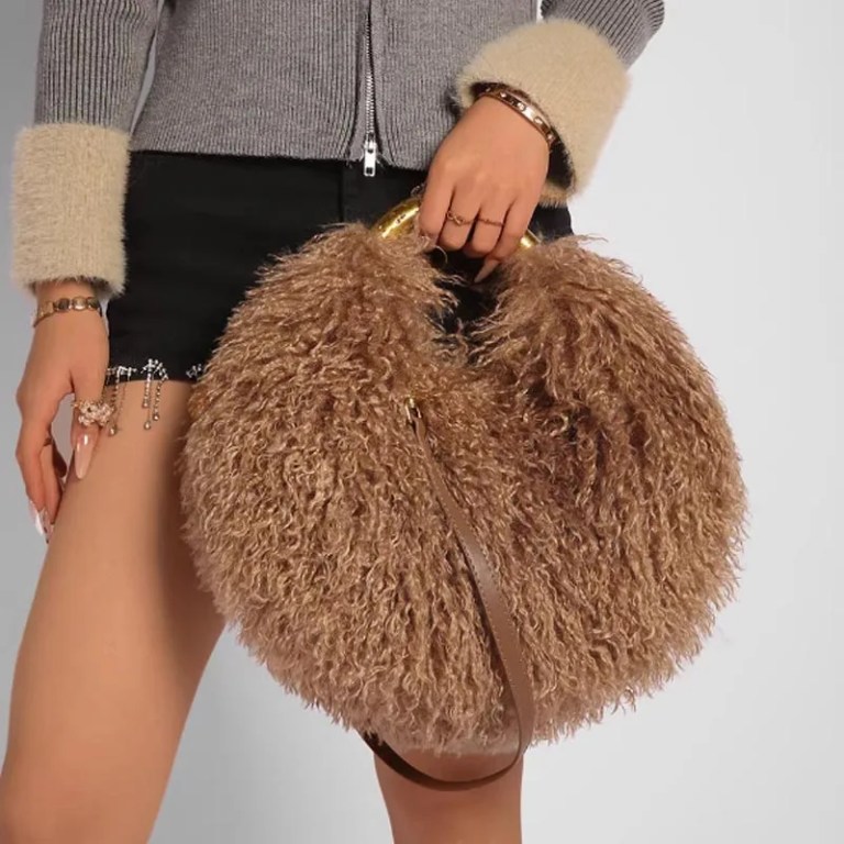 Women\'s Fashion Long Fur Wool Bag beach Faux Wool Fur Shoulder Bag Ladies Faux Furs Handbag Luxury Mongolian Sheep Fur Bags 4