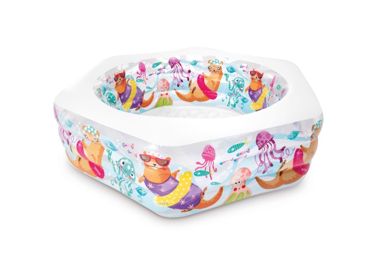Inflatable kids pool with cartoon sea animals