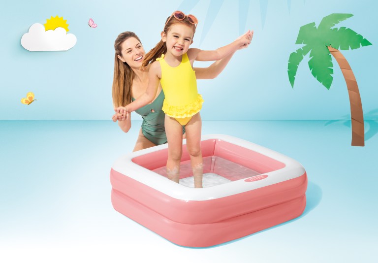 intex play box pool pink 57100 Mother and daughter playing in inflatable kiddie pool