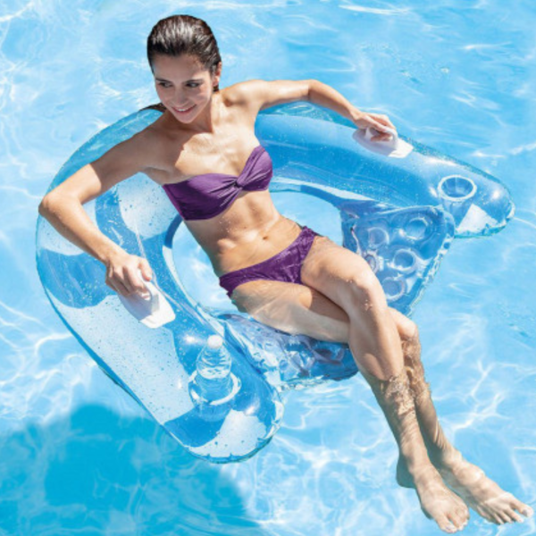 intex sit 'n float blue 58859 Woman relaxing on inflatable pool chair