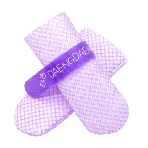 Purple pet bow tie with DAENGDAENG label
