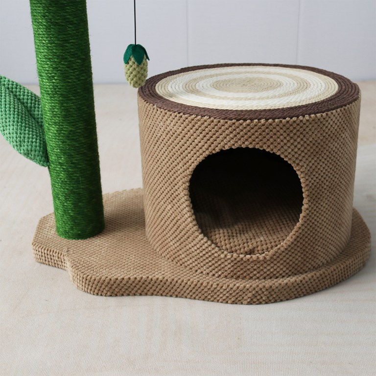 Cactus-shaped cat scratching post with cubby house