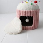 Plush cupcake-shaped pet bed with heart cushion