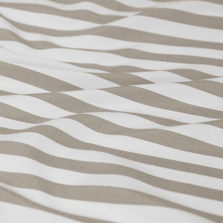 ardor frankie natural stripe yarn dyed reversible quilt cover set queen Beige and white wavy striped fabric pattern