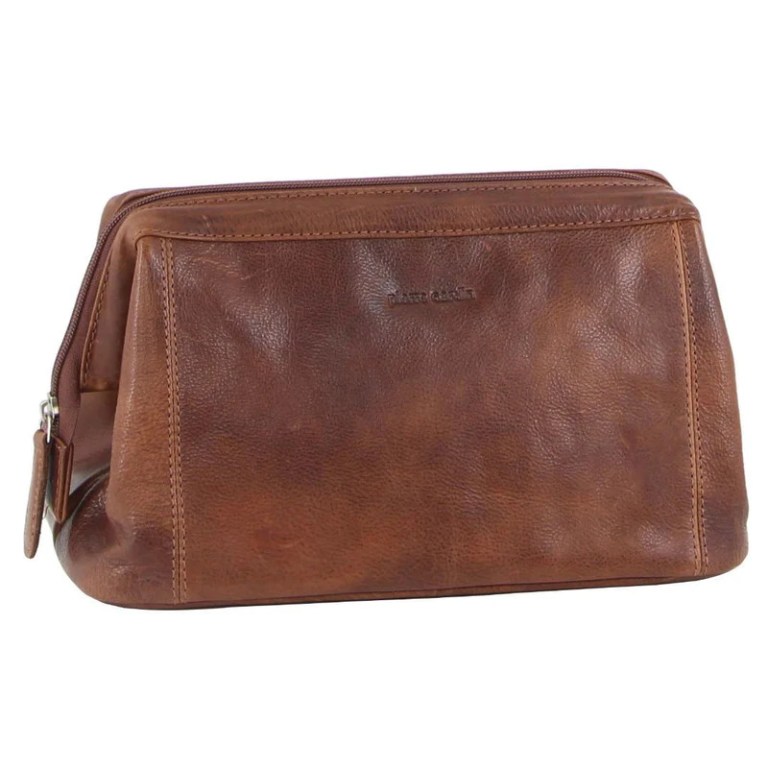 v563 pc 2803 cognac 217172 00.jpg Brown leather toiletry bag with zip closure