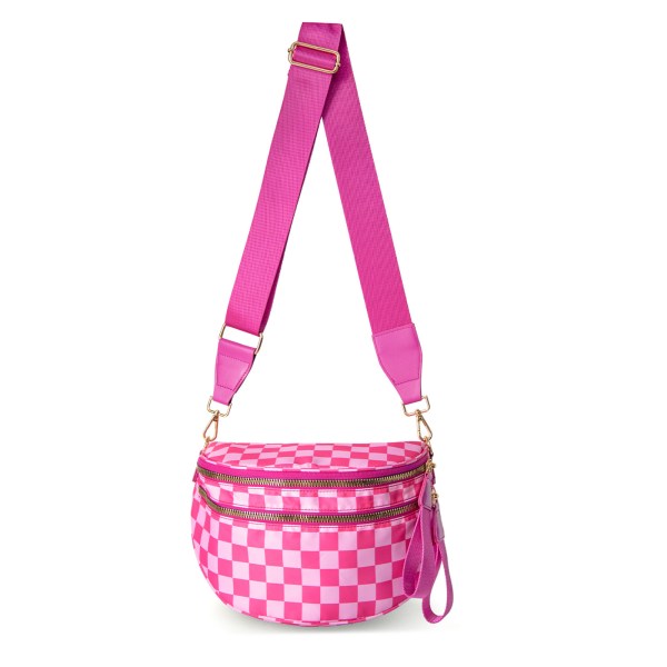 v888 elosung25404 202504281540 00.jpg Pink checkerboard crossbody bag with wide strap