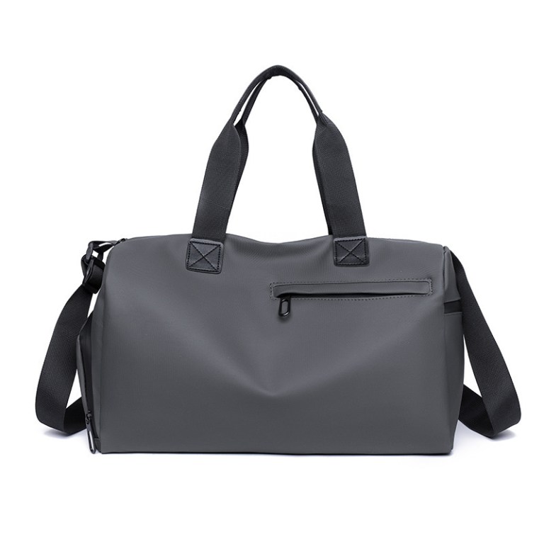 v888 elosung35497 202507020953 00.jpg Grey duffel bag with shoulder strap