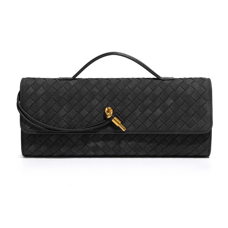 v888 elosung41399 202512091015 00.jpg Black woven leather clutch with gold clasp