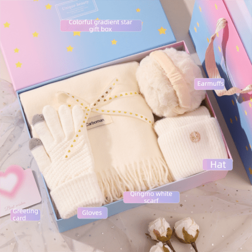 Pastel gift box with winter accessories set