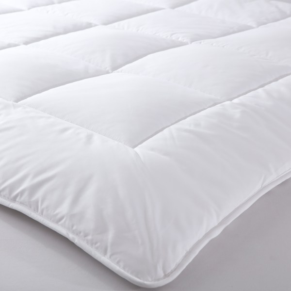royal comfort 260gsm deluxe eco silk touch quilt 100% cotton cover double white royal comfort 260gsm deluxe eco silk touch quilt 100% cotton cover double white