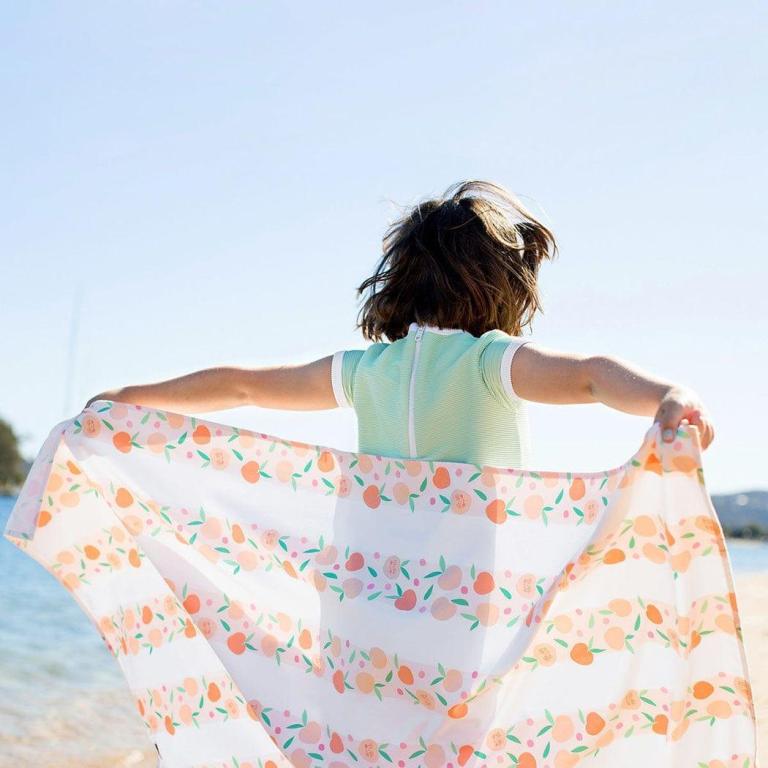 dock & bay kids beach towel | quick dry | peach party