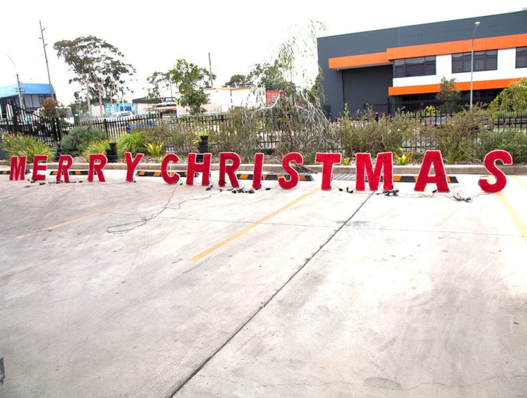 samland merry christmas commercial led light and garland display