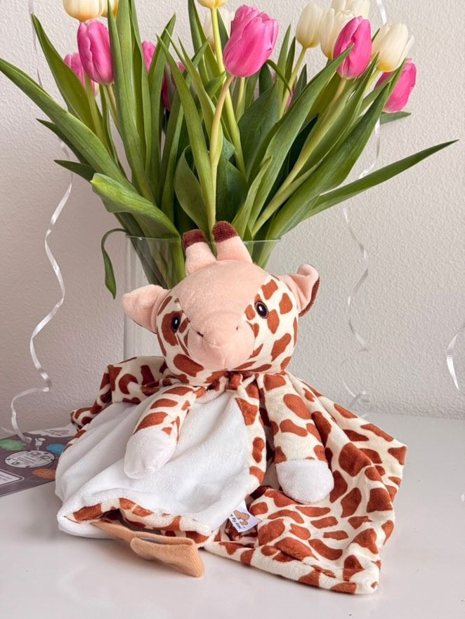 aria the giraffe white noise & lullaby comforter aria the giraffe white noise & lullaby comforter