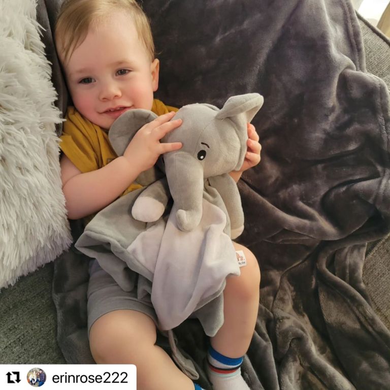 ellie the elephant white noise & lullaby comforter ellie the elephant white noise & lullaby comforter