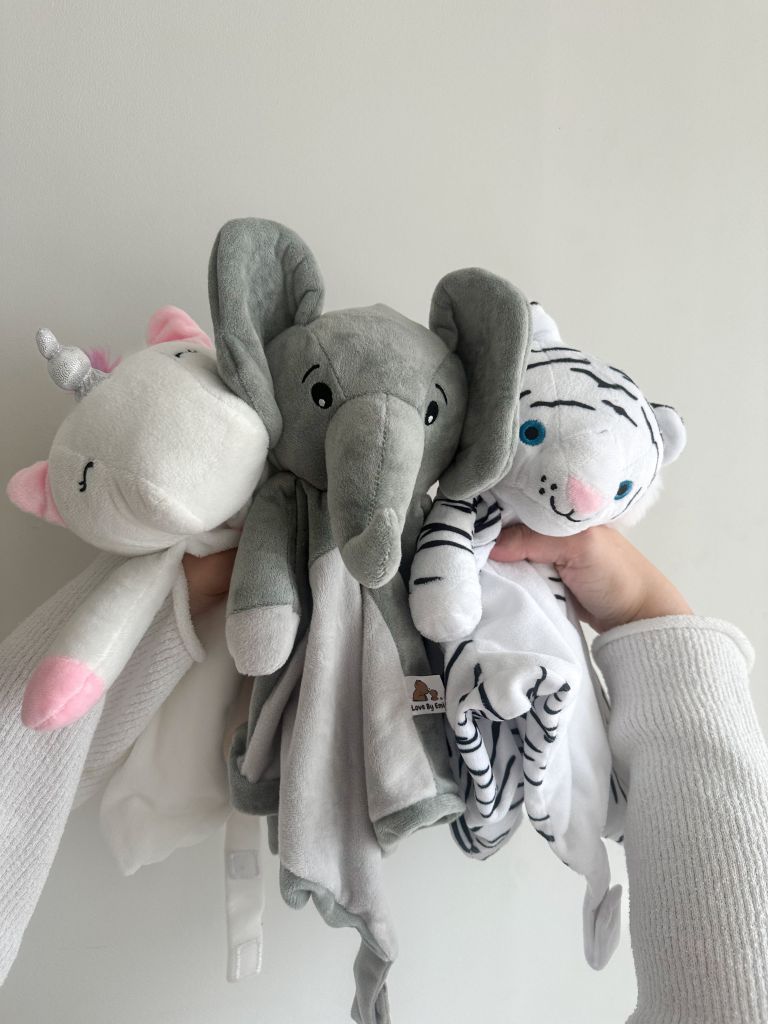ellie the elephant white noise & lullaby comforter ellie the elephant white noise & lullaby comforter