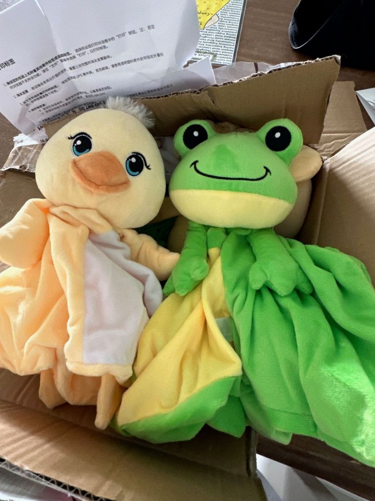 rara the frog white noise & lullaby comforter