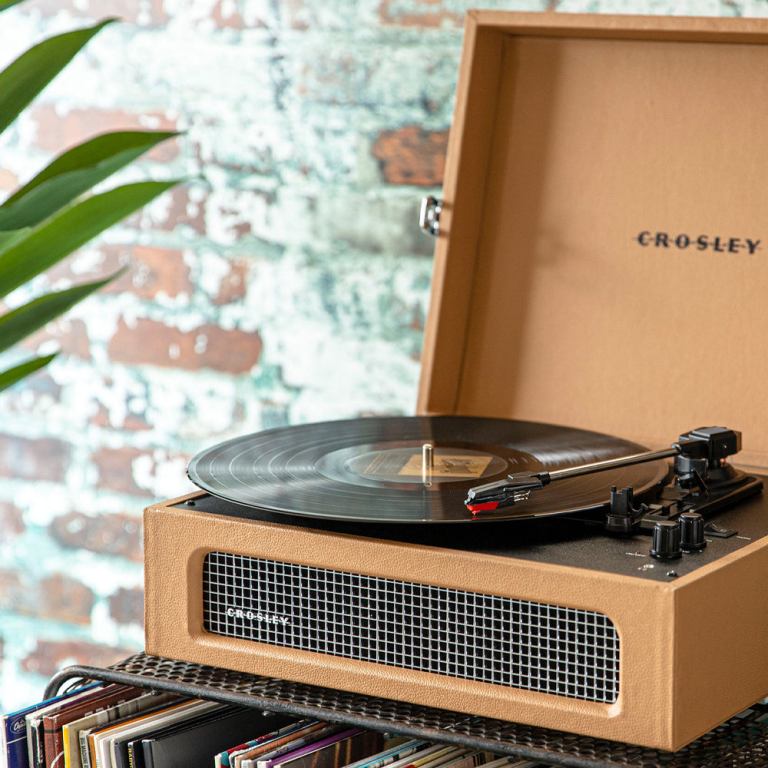 crosley voyager bluetooth portable turntable tan