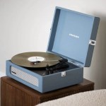 crosley voyager bluetooth portable turntable washed blue crosley voyager bluetooth portable turntable washed blue